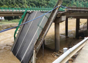 Effondrement d’un pont en Chine : 12 morts et 31 disparus