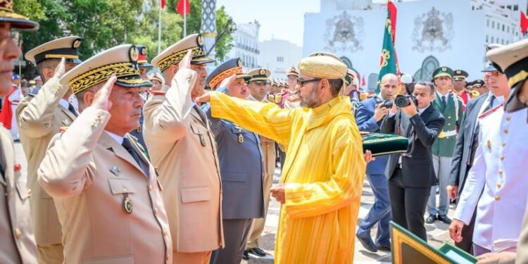 Hommage à Lalla Latifa : Le Roi honore les officiers diplômés