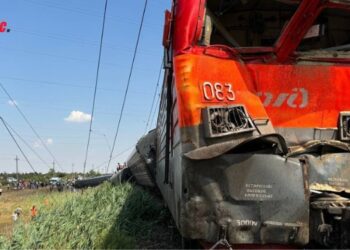 Déraillement d’un train de passagers en Russie: des dizaines de blessés