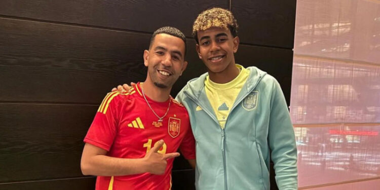 Le père de Lamine Yamal poignardé à Barcelone