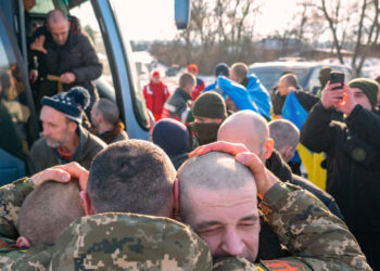Succès de la médiation des Émirats : Un nouvel échange de prisonniers entre la Russie et l’Ukraine