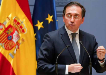 Albares, le ministre Espgnol, rejette les initiatives de Vox sur l’immigration et souligne l’importance du partenariat avec le Maroc