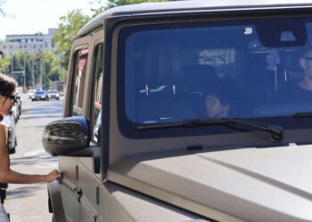 Achraf Hakimi et Hiba Abouk aperçus ensemble à Madrid : vers un rapprochement familial ?