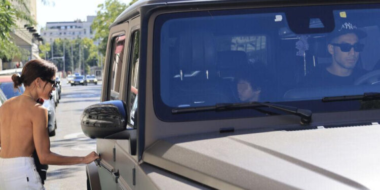 Achraf Hakimi et Hiba Abouk aperçus ensemble à Madrid : vers un rapprochement familial ?