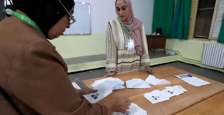 Taux de participation douteux et colère populaire : l’Algérie face à une élection contestée