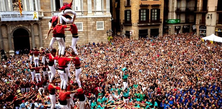 Barcelone : le débat sur l’homosexualité relancé par l’invitation de Casablanca à La Mercè