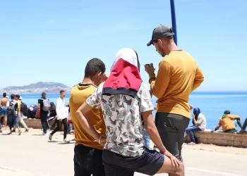 Manipulations frontalières : l’Algérie attise les tensions à Ceuta pour masquer ses propres troubles