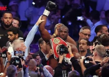 Daniel Dubois conserve son titre IBF des poids lourds face à Anthony Joshua