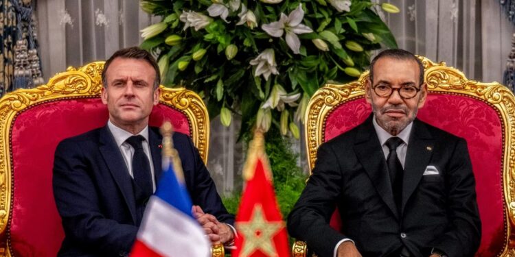 « Il est temps pour l’Algérie de tourner la page du Sahara » : La visite de Macron au Maroc, un message adressé à Alger