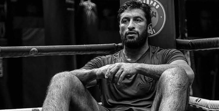 Des mauvaises nouvelles pour le kickboxeur Jamal Ben Saddik