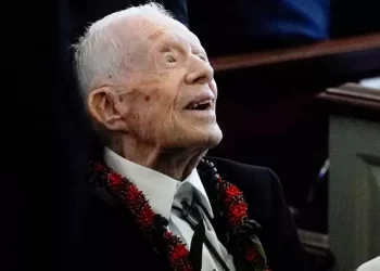 Élection présidentielle américaine : à 100 ans, Jimmy Carter dépose son bulletin de vote