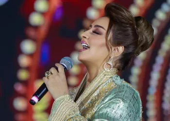 Concert en France : Zina Daoudia refuse de porter le drapeau algérien