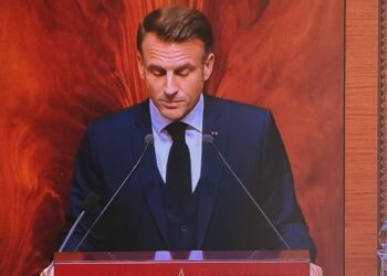 Emmanuel Macron célèbre le partenariat historique et culturel Maroc-France au Parlement marocain