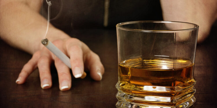 Cigarettes et alcool, nouvelles sources d’or pour les caisses de l’État en 2025