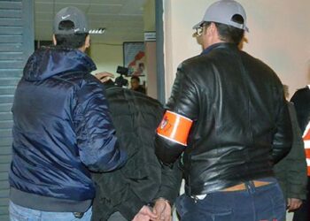 Tanger : Arrestation d’un individu en possession de faux uniformes et documents officiels