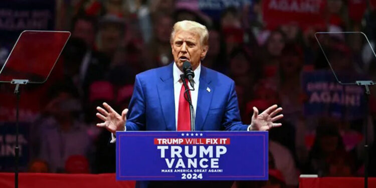 Donald Trump mobilise ses partisans à New York et attaque Kamala Harris