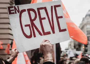 Projet de loi sur la grève : Le CNDH dénonce des restrictions et propose des réformes