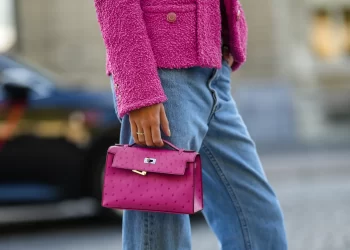 Sac à main de luxe : symbole de statut ou illusion de richesse ?