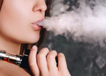 Coup de massue pour les vapoteurs : le gouvernement taxe sévèrement les cigarettes électroniques