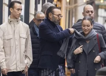 Mohammed VI en famille à Paris : Un roi, un père attentionné, une fierté nationale