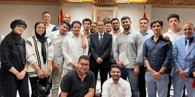 Fin de onze mois de protestations : les étudiants en médecine retournent en cours