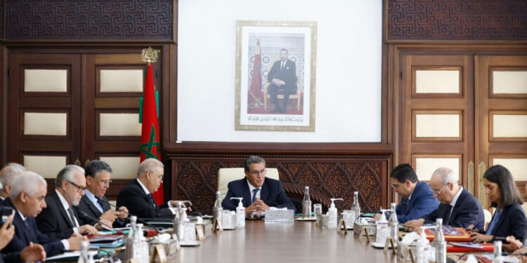 Gestion des affaires des MRE : Aziz Akhannouch conduit la mise en oeuvre de la vision royale