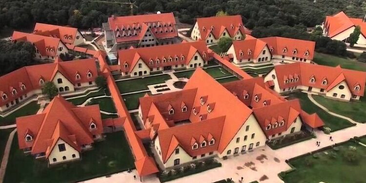 Le Bankathon de l’Université Al Akhawayn : les étudiants innovent pour un Maroc sans espèces