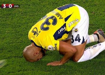 Video.. Amrabat brille dans la victoire écrasante de Fenerbahçe contre Sivasspo