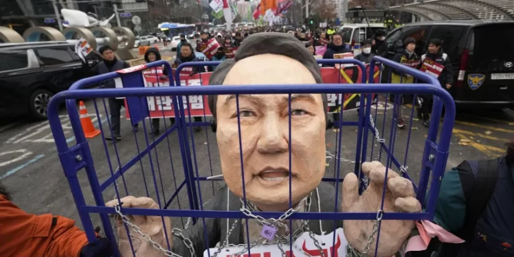 Corée du Sud : mandat d’arrêt contre le président Yoon Suk-yeol, une première historique