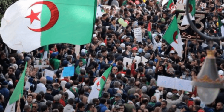 Tebboune sous pression : Le mouvement #Manich_Radi secoue l’Algérie