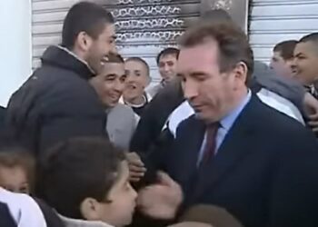 Qu’est devenu l’enfant giflé par Bayrou en 2002 ?