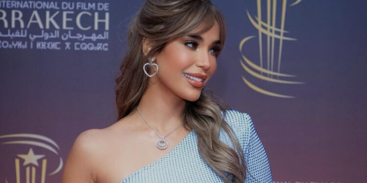 La justice condamne l’artiste Karima Gouit à de la prison pour outrage à un policier