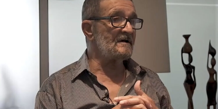 Adieu à Mustapha Zaari : une étoile du théâtre marocain s’éteint