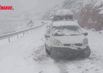 Chutes de neige dans la province de Tinghir: Routes régionales coupées au Maroc