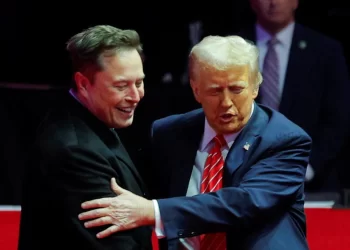 500 milliards pour l’IA : Elon Musk s’oppose au projet ambitieux de Trump