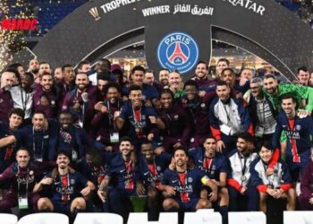 Hakimi remporte le trophée des champions avec le PSG
