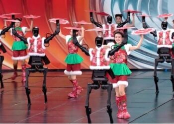 [VIDÉO]: Des robots chinois dansent comme des humains et éblouissent le public