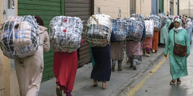 Entre promesses et réalité : les oubliés du commerce informel à Nador réclament des alternatives