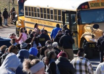 Fusillade mortelle dans un lycée du Tennessee, aux États-Unis