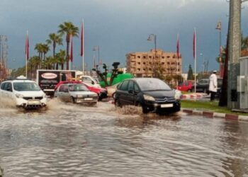 Inondée, la ville de Tanger sombre sous l&rsquo;eau