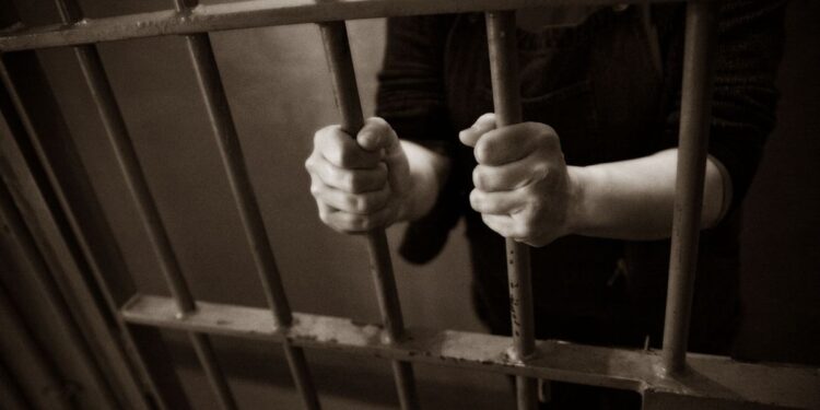 Lutte contre les contenus inappropriés : 8 mois de prison pour la tiktokeuse « Moulat Al-Achouch »