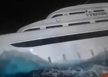 Sauvetage réussi d’un équipage Égyptien après le naufrage de leur navire en mer rouge