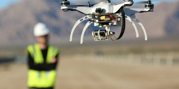 Un YouTubeur marocain arrêté pour usage illégal d’un drone au Complexe Moulay Abdallah
