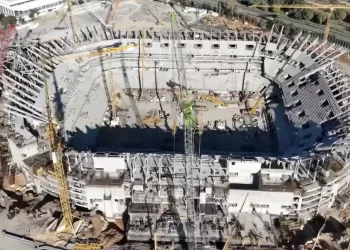 Le lobby de réaménagement des stades a les mains  longues..