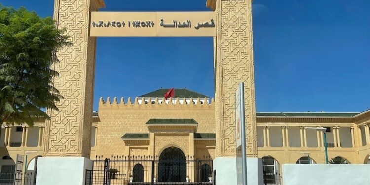 Fès : Trois ans de prison pour deux hommes accusés d’avoir diffusé des contenus offensants sur TikTok