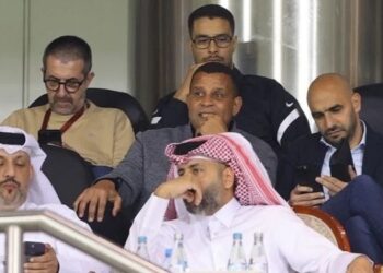 Regragui supervise Ziyech et Saiss à Doha