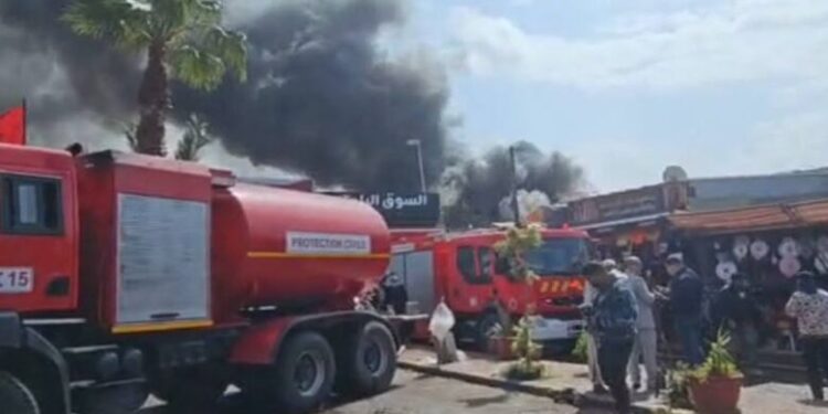 Un incendie ravage le marché municipal de Mohammédia : Des pertes matérielles considérables