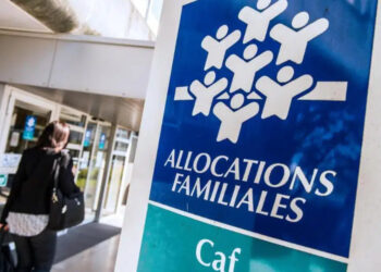 France : Le Sénat adopte une loi limitant l’accès des étrangers aux prestations sociales