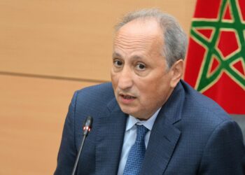 Le ministre de l’éducation vire 16 directeurs d’un trait