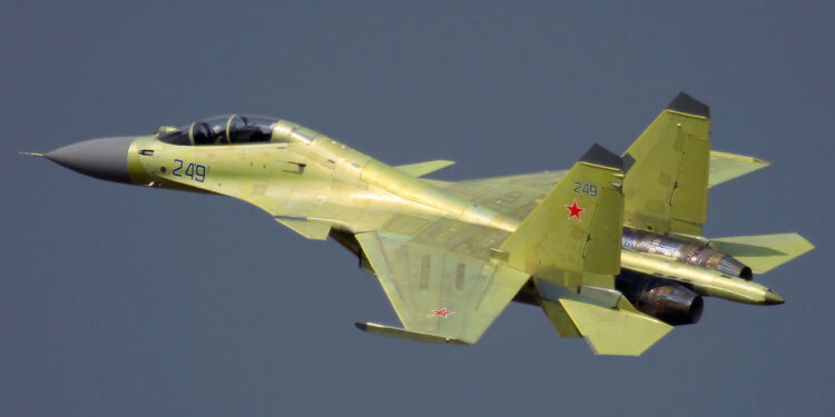 Un avion militaire algérien s’écrase près d’Aoulef, le pilote décède